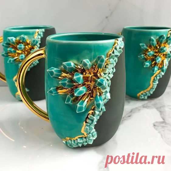 Кружки с кристаллом. Кружки с оригинальными «наростами- кристаллами». Наверное, мыть неудобно и тяжелее обычных. Зато выглядят необычно и сделать не так сложно.  &nbspЧитать дальше