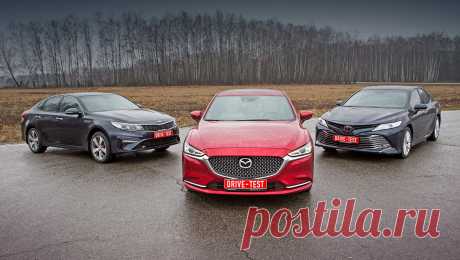 Сводим турбоседан Mazda 6 c «топами» Toyota Camry V6 и Kia Optima GT В результате последнего рестайлинга Mazda 6 обзавелась стильным интерьером, доработанным шасси, а главное — турбомотором 2.5 от CX-9, развивающим 231 л.с.