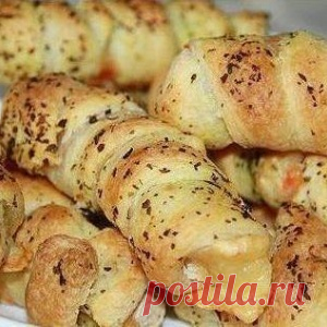 ЗАВИТУШКИ С КРАБОВЫМИ ПАЛОЧКАМИ И СЫРОМ