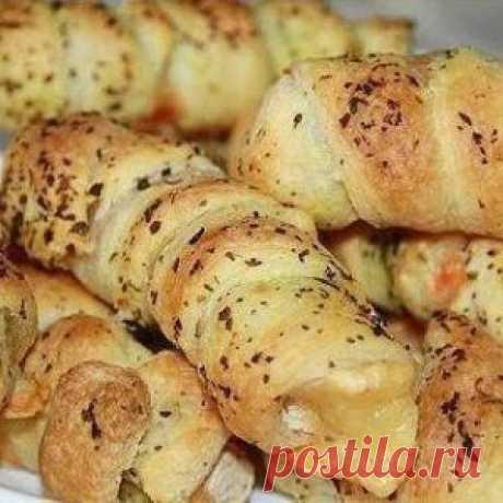 ЗАВИТУШКИ С КРАБОВЫМИ ПАЛОЧКАМИ И СЫРОМ