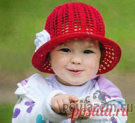 Панамка "Красная шапочка" вязаная крючком, описание и схема по ссылке:       https://povjazem.ru/vyazanie-dlya-detej/shapka-sharf-varezhki/panamka-kryuchkom-dlya-devochki