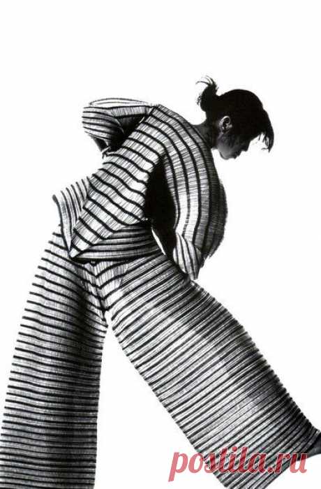 Инновационный дизайн от Issey Miyake, 1989 г / Путь моды
