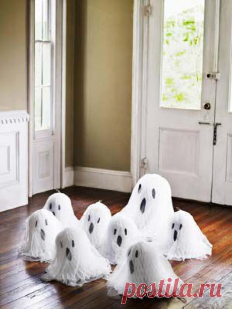 Привидения... Tissue Paper Ghosts - Halloween Craft Ideas - Country Living