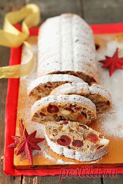 Пять рецептов рождественских кексов из Европы Традиционно католическое Рождество утром 25 декабря. Многие жители Европы и Америки наряжают ели, дети ждут Санту и ищут на утро подарки под праздничным деревом, ну а мамы — пекут традиционные рождественские кексы, пудинги и хлеб. Мы собрали пять самых вкусных европейских рецептов выпечки для праздничного стола.