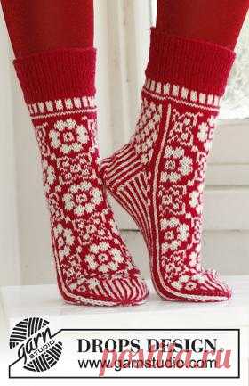 Красивые жаккардовые носки. Вязание спицами.