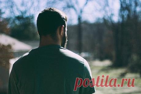 Мужчины назвали способы избавиться от нежелательной эрекции. Мужчины — пользователи форума Reddit рассказали о проверенных способах, которые могут помочь избавиться от нежелательной эрекции и при этом не связаны с сексом. По словам одного из пользователей, ему помогают сжатие и разжатие кулаков. Также мужчинам посоветовали заняться спортом или перенаправить энергию в творчество.