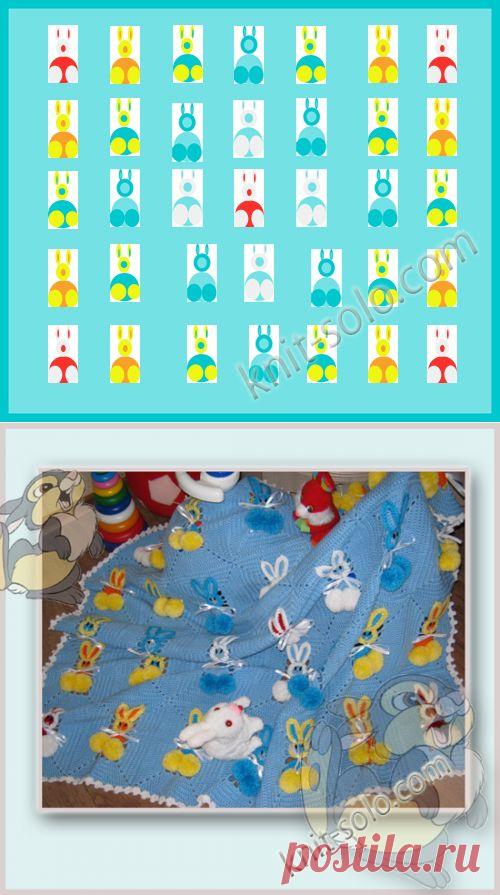 Вязаный крючком детский плед с зайками (зайки на голубом фоне).