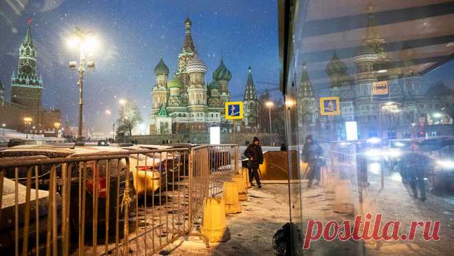 Городские службы Москвы заявили, что все системы работают штатно. Все энергосистемы столицы работают в штатном режиме. Об этом сообщает Telegram-канал Комплекса городского хозяйства Москвы. Telegram-канал опроверг любую информацию о каких-либо происшествиях на подстанции в Троицком и Новомосковском ...
