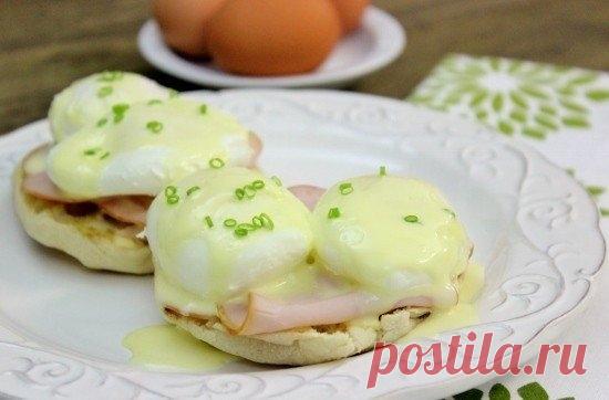 Яйца бенедикт.