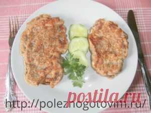 Отбивные из куриной грудки в кляре Филе курицы в кляре готовится просто и быстро, всегда получается вкусным и сочным. Рецепт выручит любую хозяйку - вкусный ужин гарантирован!