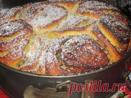 Булочки &quot;Синабон&quot; на тыквенном тесте с глазурью из сливочного сыра