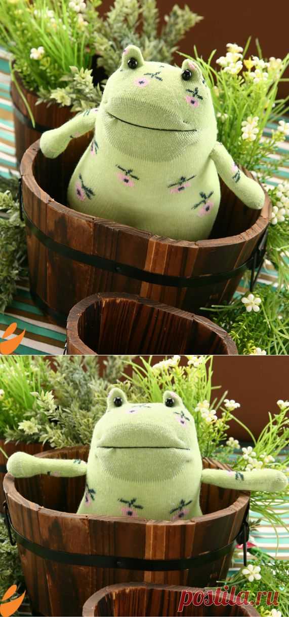 Игрушки из носка. ЖАБА.