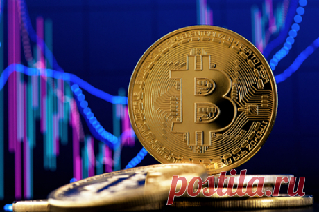 Биткоину пообещали рост на 900 процентов. Рынок криптовалют сейчас находится в преддверии супер-цикла роста, так что биткоин в перспективе может подорожать на 900 процентов. Об этом рассказал основатель Quantum Fintech Group Гарри Йе. По его прогнозам, уже в этом году цена самой популярной криптовалюты может достичь 400 тысяч долларов.