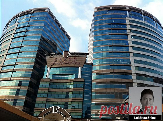 Во главе компании стоит успешный инвестор Луи Шау Шинг. Он специалист по инвестициям в малобюджетные проекты и заработал 70% своего капитала, находя компаньонов с выгодными предложениями и блестящими проектами. Он совладелец 8 компаний, среди которых есть рекламное агенство, которое слилось еще с тремя компаниями,чтобы запустить этот проект.