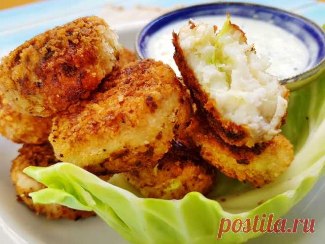 Котлеты рыбные по рецепту 1952 г Мой отец в студенческие годы в 1956 году ездил поднимать Целину. Вернувшись домой среди прочих подарков привез жутко дефицитную книгу 