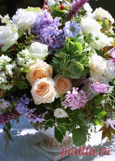 Stunning Wedding Table Decorations - Beautiful Wedding Centrepieces