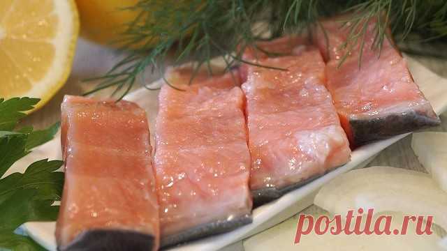 Малосольная Горбуша под СЕМГУ        
Всем, кто ищет очень вкусный рецептик !!! 
Пробовала у подружки - чуть язык не проглотила! ТОП - 5 рецептов