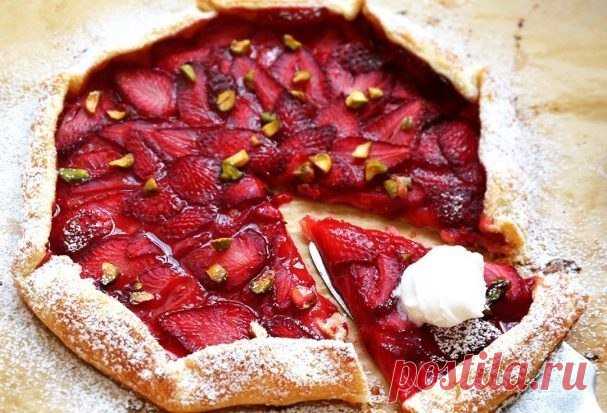 Веганская галета с ягодами. Очень вкусно

Красивый и вкусный десерт с летними ягодами и кремом из кешью. Смело экспериментируйте с ягодами и мукой и наслаждайтесь результатом.

Ингредиенты:

Для теста:
1 стакан полбяной муки
стакана нутовой муки
2 ст. л. сахара
1 ч. л. соли
8 ст. л. холодного веганского сливочного масла
3 ст. л. ледяной воды

Для крема:
1 стакан кешью, замоченных в течение 3 часов, просушенных
стакана фильтрованной воды
2 ст. л. кленового сиропа

Для начин...