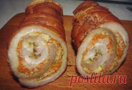 Очень вкусное и нежное сало в рулете 
Очень вкусное и нежное сало в рулете
Оригинальный рецепт сала… в рулете! Это лучший рецепт приготовления рулета.
Продукты:

Cало не толстое, толщиной до 2 см. — 1 кг
Перец черный молотый — по вкусу
П…
