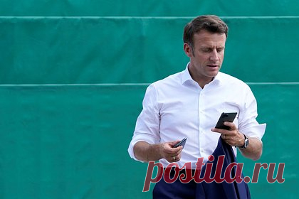 Французские власти пообещали выслеживать подстрекателей протестов в соцсетях. Президент Франции пообещал находить тех, кто призывает к протестам в соцсетях. Он заявил, что на платформах Snapchat, TikTok и других многие призывают участвовать в несанкционированных акциях. Он отметил, что этим часто занимаются молодые люди. По его мнению, они просто переносят в реальность сюжеты видеоигр.