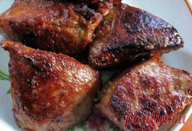 Мягкая и ароматная печень по новому рецепту - Вкусные рецепты - медиаплатформа МирТесен Хотите приготовить вкусную, а также очень мягкую печенку? Мы знаем как это сделать. В этом блюде полностью отсутствует горький привкус! Данное блюдо очень сильно оценят любители печени. Основная задача во время его приготовления — сделать печень такой, чтобы при употреблении она не имела горький