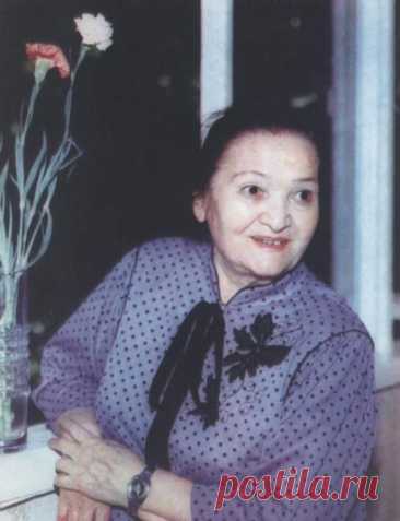 Сора Эшонтўраева (1911 – 1998)