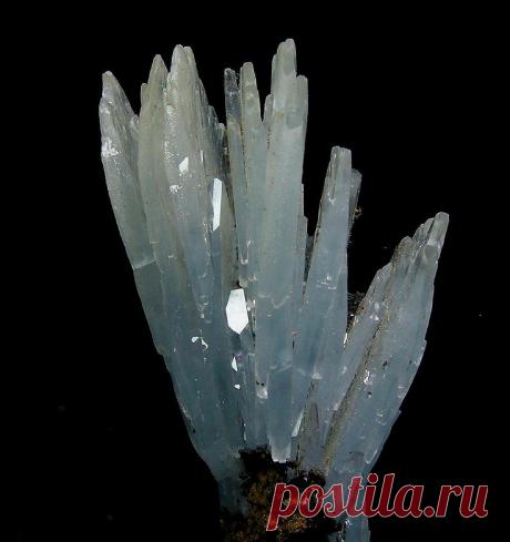 hematitehearts:
“ Baryte
Locality: Jebel Ouichane, Ségangan, Nador, Oriental Region, Morocco
”