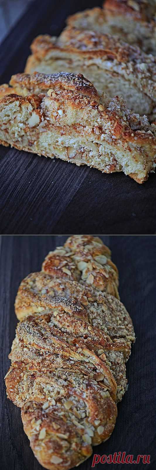 Сдобная "Косичка" с орехами.