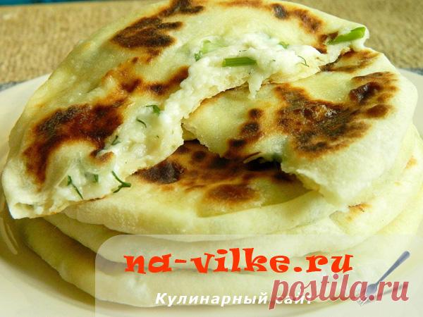 Быстрые лепешки на кефире с творогом и сыром - рецепт с фото