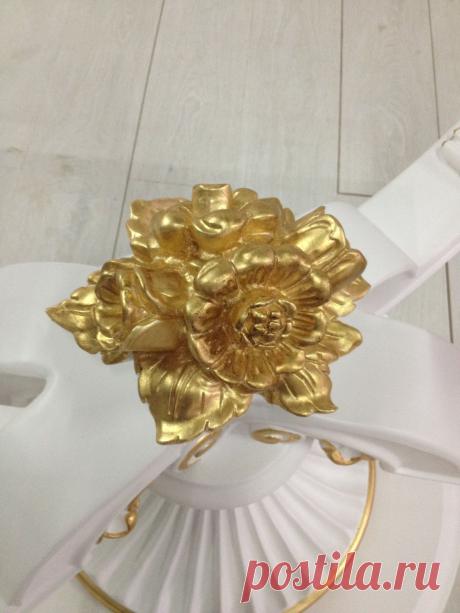 Букет цветов - резная розетка - украшение стола.