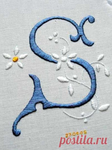Reader’s Embroidery: Cleverly Combining Styles &amp; Color