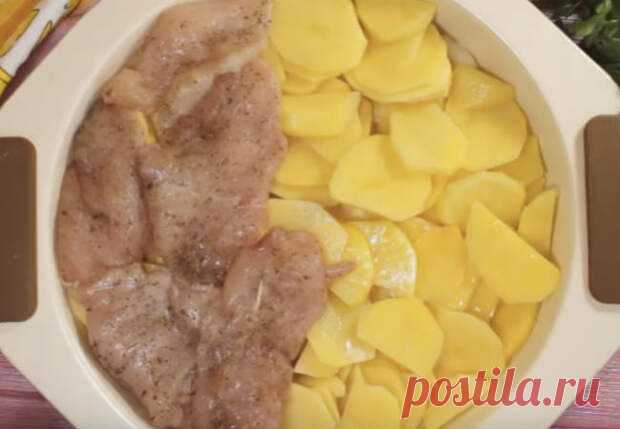 Очень несложное в приготовлении и одновременно вкусное и сытное блюдо выложим слоями на один противень. За основу возьмем куриное филе и картофель, отдельно сделаем главный секрет вкуса — сырную заливку. На два крупных куриных филе (примерно 500 граммов) возьмем столько же картофеля, одну луковицу, - 30 марта - 43372222697 - Медиаплатформа МирТесен