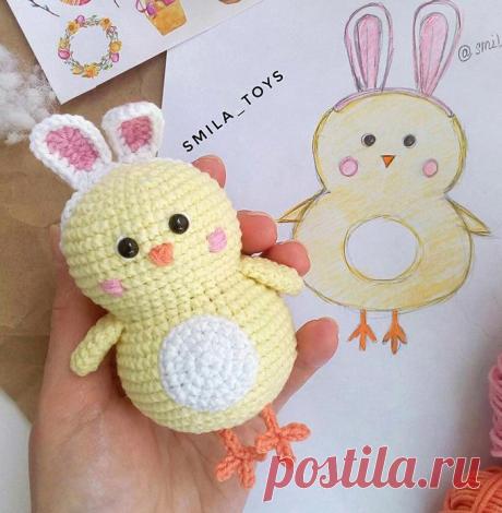 Бесплатный мастер-класс по вязанию Цыплёнок в костюме кролика крючком. Автор описания - @smila_toys. 🧶Схемы вязания игрушек IRINELY.ART🧵