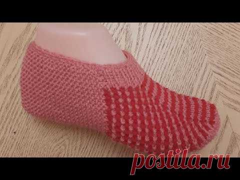 Классные  тапочки-следки на двух спицах без швов.