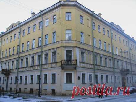 House where Dostoyevsky wrote 'Crime and Punishment', St. Petersburg   из Flickr - Photo Sharing!  |  Pinterest: инструмент для поиска и хранения интересных идей