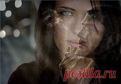 Перед тем как уйти, я спросила: «Скажи, а ты любишь меня?» Ты долго не отвечал, а потом уронил упрямо: «Мне с тобой хорошо. Этого недостаточно?» В тот момент я еще раз убедилась, что способна по-бабски приукрасить абсолютно все – свою жизнь, чувства любимого мужчины, окружающий мир. Женщины – прирожденные художники-декораторы. С кистью в руках и мольбертом в придачу. А мужчины для нас порою чистые холсты – рисуем, раскрашиваем, где-то подтираем, что-то замазываем.