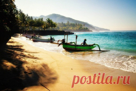 Найден древний город в глубинах океана близ Кубы Поиски погибшей Атлантиды учёные ведут давно в разных регионах мира. Знаковая находка была сделана у берегов Кубы уже много лет назад. На дне с помощью сонаров были найдены странные объекты, похожие на древние руины.С 2001 года учёные проводили многочисленные гидроакустические измерения,...