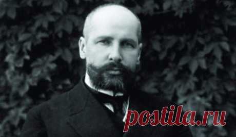 Когда началась революция 1905 года, Петр Столыпин, будущий председатель кабинета министров Российской империи, был саратовским губернатором. Столыпин вышел из экипажа к возбужденной толпе и увидел здоровенного парня с дубиной, бежавшего прямо на него. Петр Аркадьевич решительно шагнул навстречу, скинул меховую шинель и передал её парню: &quot;Подержи, голубчик!&quot;. Тот обалдел и, бросив дубину, взял шинель. А Столыпин обратился к толпе и успокоил её. / История цивилизаций!