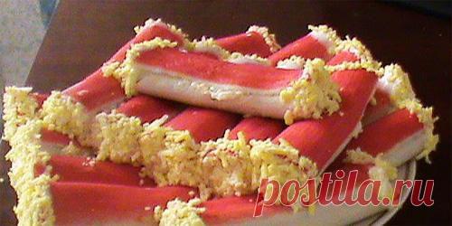 Рулетики из крабовых палочек » Рецептико