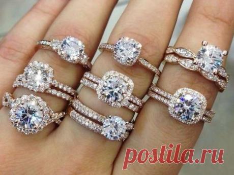 Кольцо на пальце: приметы и суеверия