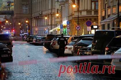 Названо число убитых в результате стрельбы в Карловом университете Праги. Чешские медики сообщили, что в результате стрельбы в Карловом университете в Праге погибло десять человек. По предварительным данным, число раненых составило 30 человек. Ранее мэр города Богуслав Свобода заявил, что стрелок покончил с собой после совершения преступления.