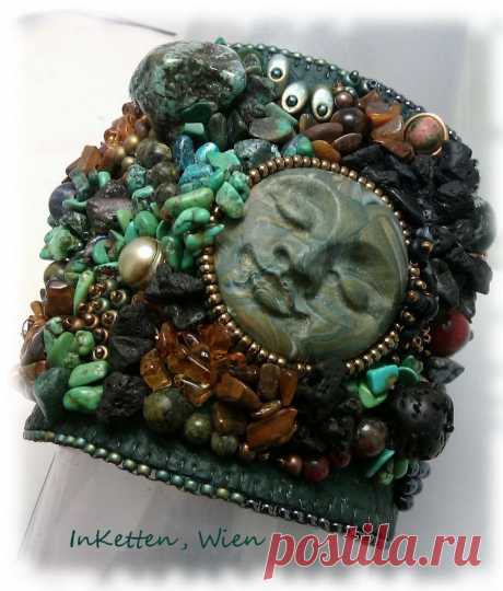 InKetten: Bead Embroidery, &quot;Nibiru 2012&quot;