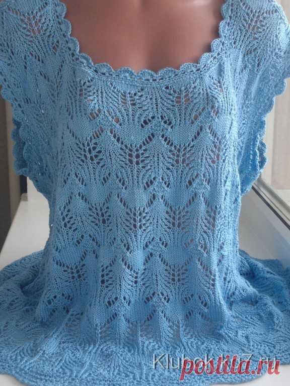 КОФТОЧКА. МАСТЕР НАТАЛЬЯ Л.
В схеме указаны лицевые ряды. В изнаночных рядах вязать по рисунку ( кроме петель, выделенных голубым цветом), накиды вязать изнаночными. Раппорт узора 17 петель. В высоту повторяем 1 раз с 1-го по 52 ряд ряд, затем с 29 по 52 ряд.  
КЛЕТОЧКА ГОЛУБОГО ЦВЕТА- ПЕТЛЯ ПЛАТОЧНОЙ ВЯЗКИ ( в нашем узоре в лицевых и изнаночных рядах вязать ИЗНАНОЧНОЙ) ПУСТАЯ КЛЕТОЧКА- лицевая (в лицевых рядах -лицевая, в изнаночных изнаночная)