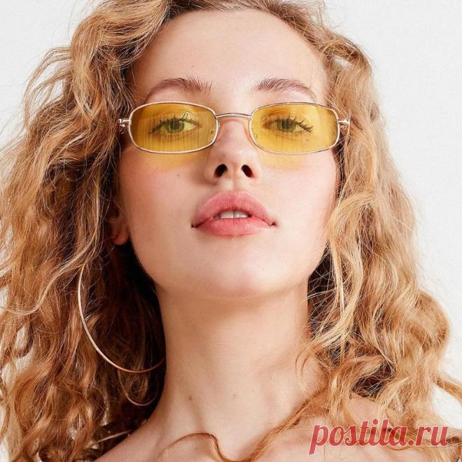 Аккуратные прямоугольные в металлической оправе очки от солнца желтые дымчатые за 200 грн. | Шафа