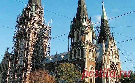С 1991 года собор — в собственности украинской греко-католической церкви и именуется «храмом святых Ольги и Елизаветы». по адресу площадь Кропивницкого