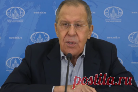 Лавров: англосаксы подталкивают Ближний Восток к грани большой войны. Эта линия Запада зачастую приводит к всплескам терроризма и экстремизма, отметил Лавров.