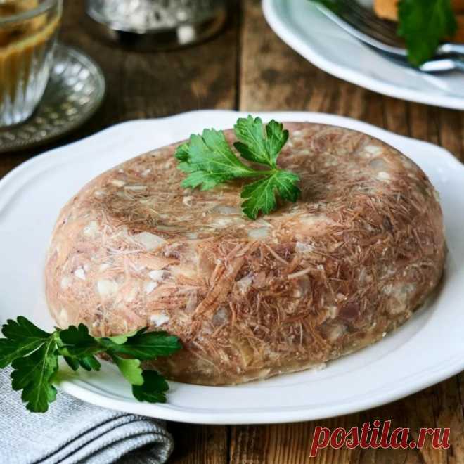 Холодец полезен для нервной и иммунной систем.
