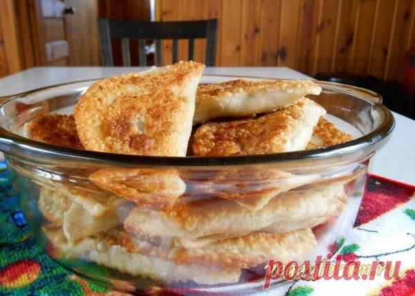Чебуреки с кабачками, сочные и очень вкусные! Чебуреки с кабачками, сочные и очень вкусные!. . Рецепт придумали сами. 