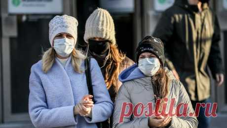 Россиян предупредили о заразности коронавируса JN.1. Уже выявленный в России вариант коронавируса JN.1 отличается большей заразностью, в результате чего его распространенность может вырасти. Об этом иммунолог Николай Крючков рассказал в интервью Lenta.ru. &quot;JN.1 ( &amp; amp;hellip;) не сильно ...