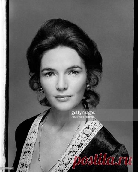 Финола Флэнаган(Fionnula Flanagan) - 10 декабря, 1941